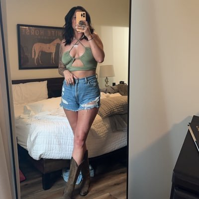 abby_hollis's profile picture. God is within her, she will not fall. #LiveForLiza💕