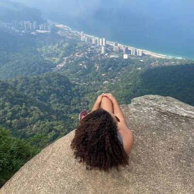 AliceSanttoos's profile picture. Sonhe como se você fosse viver para sempre. Viva como se você fosse morrer hoje.