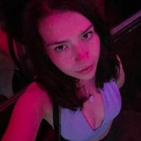 girl get up (@whyitsamyris) 's Twitter Profile