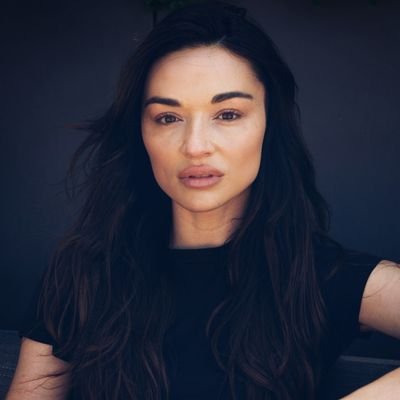 a fan page for Crystal Reed who known as Allison for teen wolf ♡