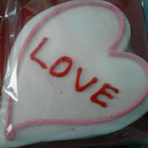 TwittahMommy's profile picture. Live. Love. I love to travel. I enjoy reading and much more. I love being there for others. Owner of a slow progressing site that shows support of a few things.