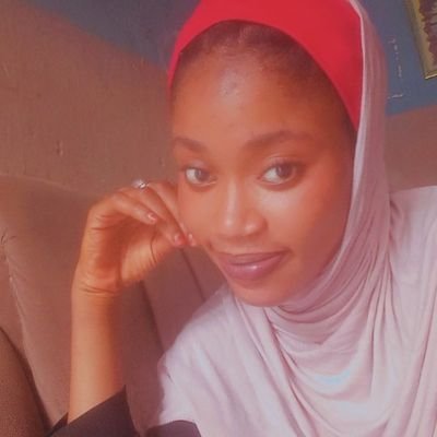 ukthi124's profile picture. Me,I, just my self 😊
