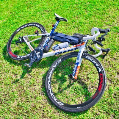 ▷写真とロードバイクが大好きな自転車乗り。▷しまなみ・アワイチ・ビワイチ・乗鞍・渋峠・富士山など日本各地をサイクリング。 ▷GIANTのバイク3台を保有。▷Canon の一眼レフ愛用。