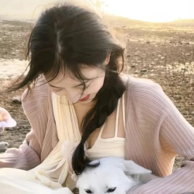 CandaceJen11869's profile picture. Cease to struggle and you cease to live.👗