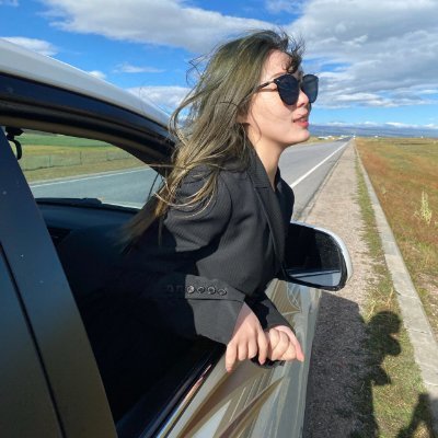 Ginette69152468's profile picture. There is no dress rehearsal in life, we should stand between the sun and the moon and be the brightest one.🍸