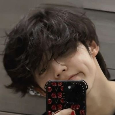 alluringbaex's profile picture. 🧚‍♀️