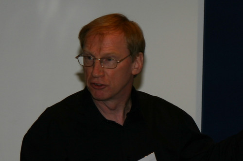 itsdamienmoore's profile picture. 