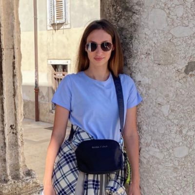 irozavrr's profile picture. 💙💛