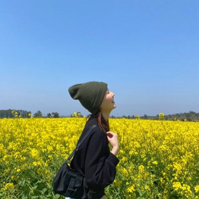 DaounJeong's profile picture. Brand designer @oxy_int