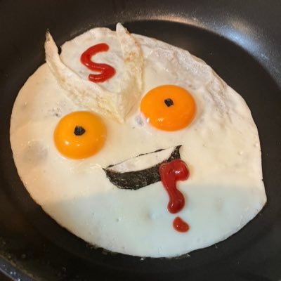 tooyama_jinx's profile picture. ☠️🐍超人の🏨と猫と雄っぱいが横行する救い難い垢です。