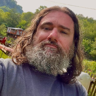 Digital artist / graphic designer. Previously held a position at VRChat as a Digital Artist. Before that I worked as a Graphic Designer at Mediacurrent.
