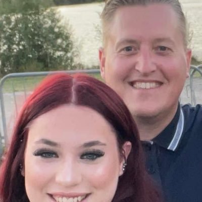 if I'm not trying to make my mark in this life, I am a massive Arsenal Fan COYG and Daughter #teamtrev