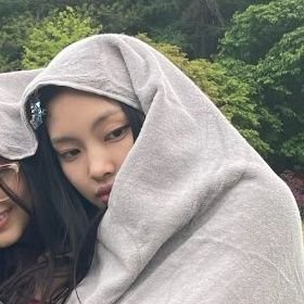 leehyaein's profile picture. Now playing 𝖡𝗎𝖻𝖻𝗅𝖾 𝖦𝗎𝗆 by ( ✿ ) .. @JeansMP3!