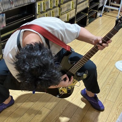 浜北鑑定団の楽器担当です。 ご多分に漏れず、オタク野郎です。無駄に情熱かけてる楽器のタグをぜひ見に来てください。たまに意味不明なレベルのヴィンテージ入って来るのでお好きな方はそちらも見に来てください!ちなみにギター弾くのは初心者でやんす。 #浜北鑑定団 #高額買取 #中古 #販売 #浜松 #楽器