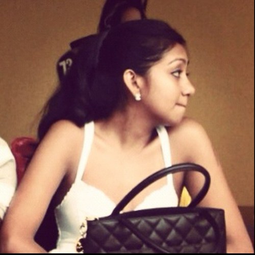 princessthini's profile picture. Love to dress up!