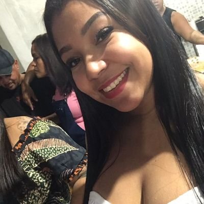Delicada como uma borboleta e forte como um búfalo.🌪🦋
17/03/2018👩👦