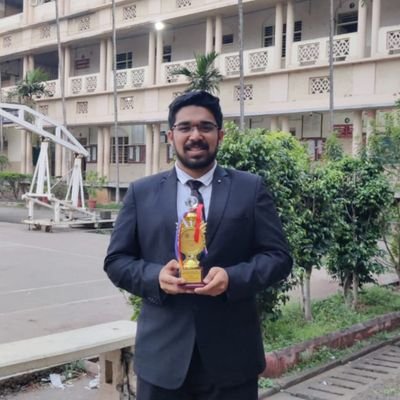 _Rohan_Naik's profile picture. Curious about life!