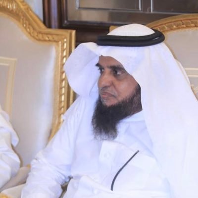 أسعى لگي تگونَ خطواتي في دروب الخير على رمل نديّ ،، لا يسمع لها وقع ولكن آثارها بيّنة ..