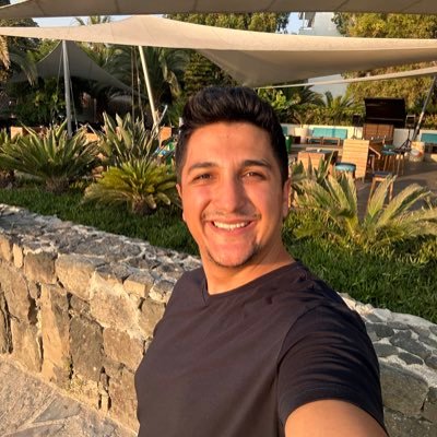 cmk_dev's profile picture. iOS Developer at @Mobven • Ex. @isbankasi