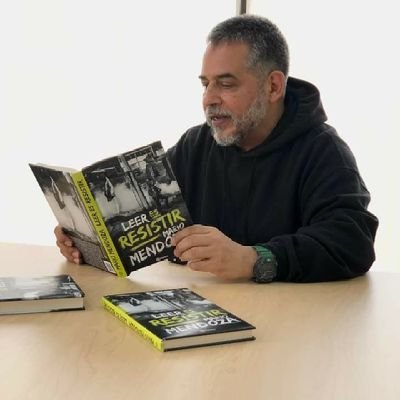 cem67890's profile picture. En mi época no había celulares inteligentes tampoco tenía televisión, así empecé leyendo revistas y algunos libros, así me nació el gusto de leer