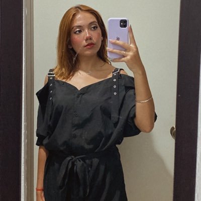 andrea_loglez's profile picture. 