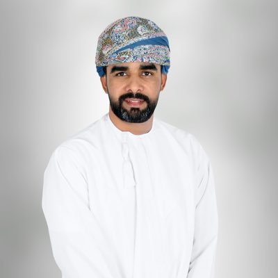 معلم أمتلك موقع إلكتروني ،وقناة على اليوتيوب باسم المعلم للأشخاص ذوي الإعاقة السمعية .حاصل المركز الأول على مستوى السلطنة في مسابقة المعلم المبتكر 2024
