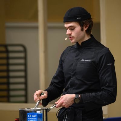 Pâtissier-Cuisinier et Triathlete https://t.co/W518IMPTuu pour découvrir toutes les petites merveilles que je réalise