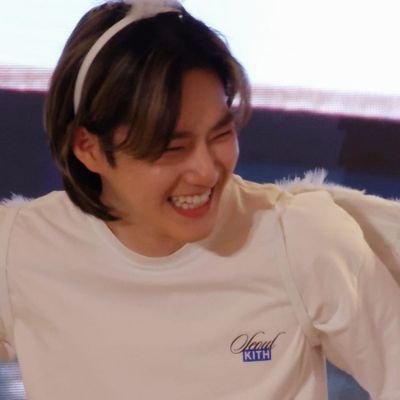 myeonmyeoniee's profile picture. L-1485 ♡

Mono no aware.