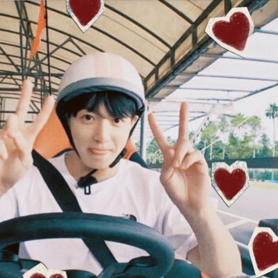 amando o bts e surtando na vida collector 🤏🏻 ✨fan acc✨