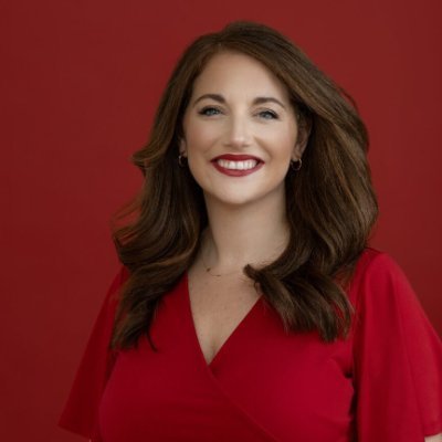 Emmy-award winning reporter at @KMOV in my hometown of #STL and host of #MeetStLouis podcast.
