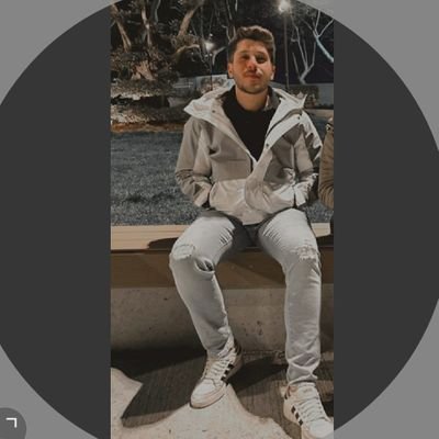 nikotiinliisut's profile picture. uyanıkken rüyalara ihtiyacım var