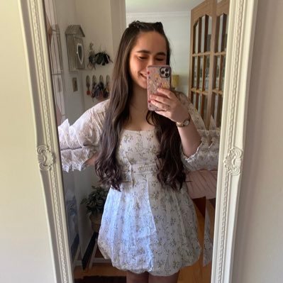 louise_perry98's profile picture. 