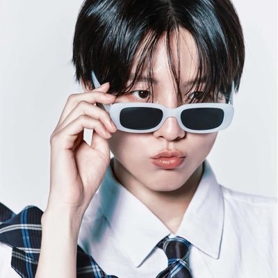 w00sari's profile picture. 