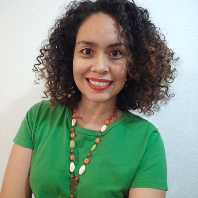 clemir's profile picture. Informática. Curiosa. Terca. Media geek. Media friki. Cross-Stitcher. Siempre aprendiendo.