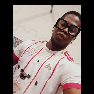 kinesiology
fitness
soccer analyst
Chelsea fc fan
nig/u s/esp
chelsea fc