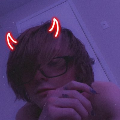 (‼️18+ MDNI‼️) NC, 25, 5’8”🏳️⚧️nb degen💕pls don’t send me unsolicited nudes or dick pics 💕