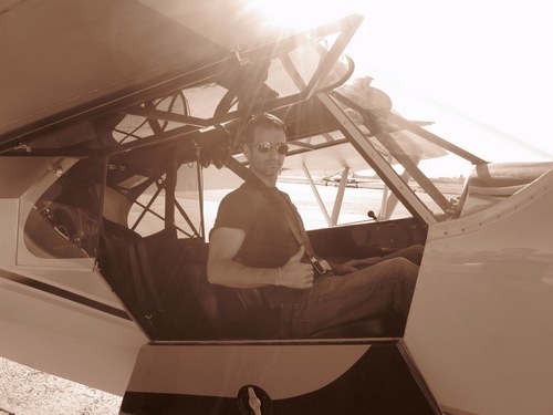 Admirer of innovation aptitude, appreciative of positive attitudes, and seeker of higher altitudes.
http://t.co/v139qLHrDc