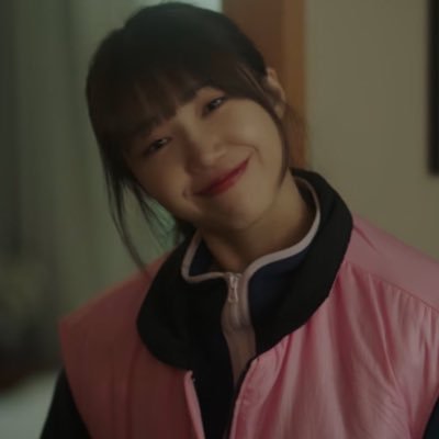 شايني 샤이니 ، كيم سويونا 김 소현 ، أونجي 정은지