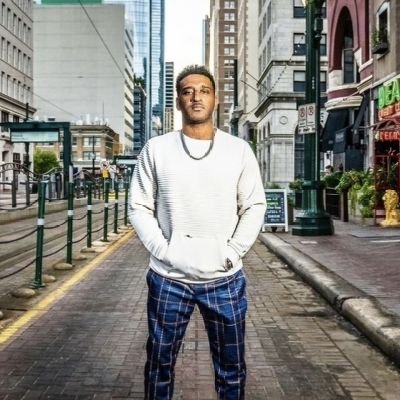 @DjTruBlu -- EVERYWHERE else.
▫️TechNMusic 👨🏾💻
▫️Roux2ThaQues⚡
#camelCaseTweeter