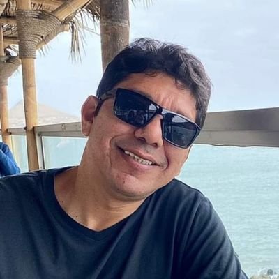 LRazuri's profile picture. 