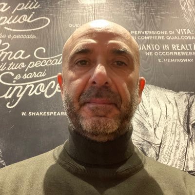 gianclim's profile picture. - Mi togli una curiosità? - No no, tienila tu
