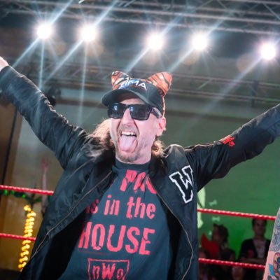 ⚡️your friendly neighborhood indie wrestling commentator⚡️@sosprowrestling @doaprowrestling @wrestleprestige maybe your fed? HMU⚡️musician⚡️