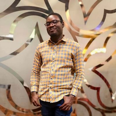 iceg_livebee's profile picture. An upcoming writer with big dreams and much much bigger ambition. Follow me through my journey and let's go for a ride.........😎