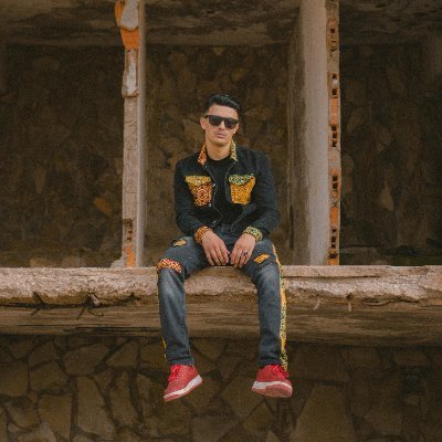 NguynHowger's profile picture. Curator of fresh blooms and stunning floral arrangements. Making moments special, one bouquet at a time. 🌹 #Florist #FlowerDesigner