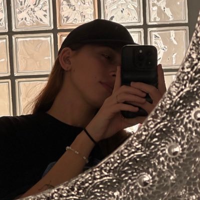 vfragggg's profile picture. 