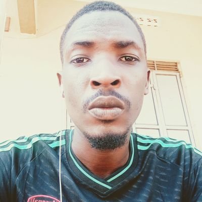 sealu12's profile picture. Introvert