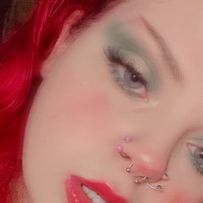 spilledveins's profile picture. inactive // i think i’m finally clean