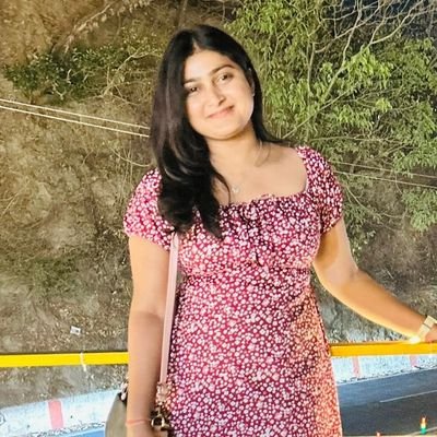 #किसी के पैरों में गिरकर कामयाबी पाने से बेहतर है अपने पैरों पर चलकर कामयाब बनो#
Indian🇮🇳 @DistrictSecretary @BJYM
Rdc2k19(Army) 
upsc asp.
writter🖋anchor