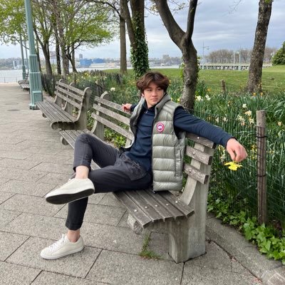 bigheadwee's profile picture. 