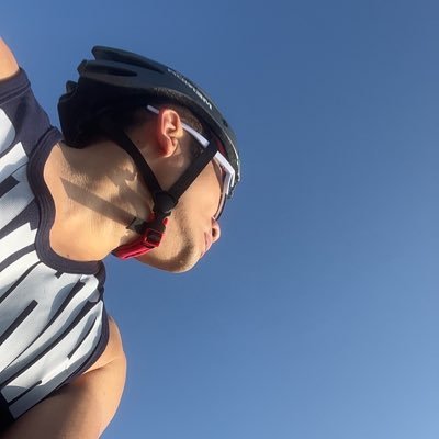 KkTJDGpYfZi1l75's profile picture. 